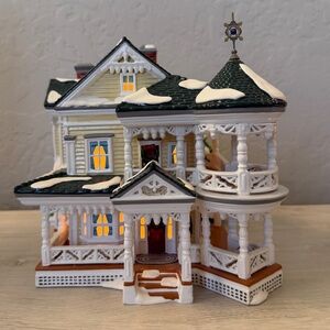 Department 56 Snow Village Carpenter Gothic Bed & Breakfast In Box W/ Cord